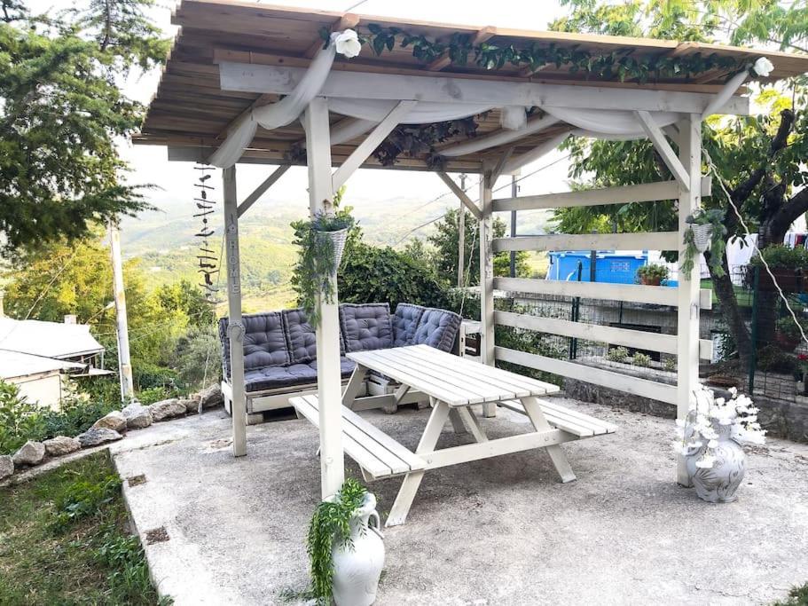 Biancofino Rooms San Valentino in Abruzzo Citeriore ภายนอก รูปภาพ
